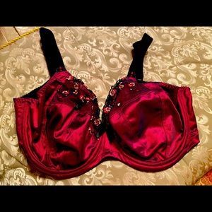 Gorgeous Elomi Red & Black Bra